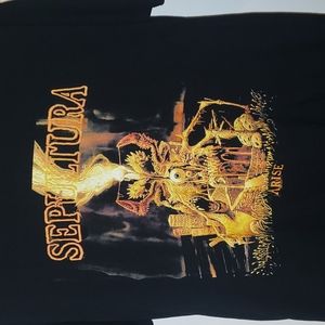 Vintage Sepultura T-shirt.